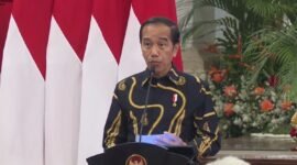 Presiden Joko Widodo membacakan sambutan dalam acara pembukaan Rapat Koordinasi Pengendalian Inflasi Nasional di Istana Negara, Jakarta, Kamis (31/8/2023).(YouTube.com/Sekretariat Presiden)